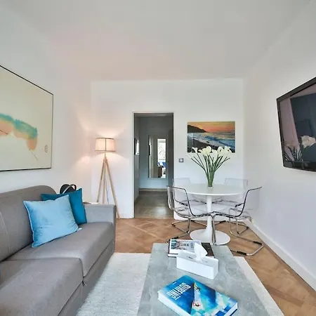 Daire 4pers#trocadero#terrasse#chill